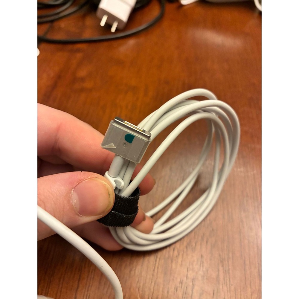 Liveimpex 45W AC Adapter MagSafe 2 T-Tip Charger for MacBook Air ADP-45W T2 Wht - Picture 3 of 4